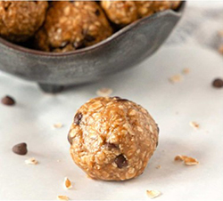 Photo showing some no bake chocolate chip energy bites